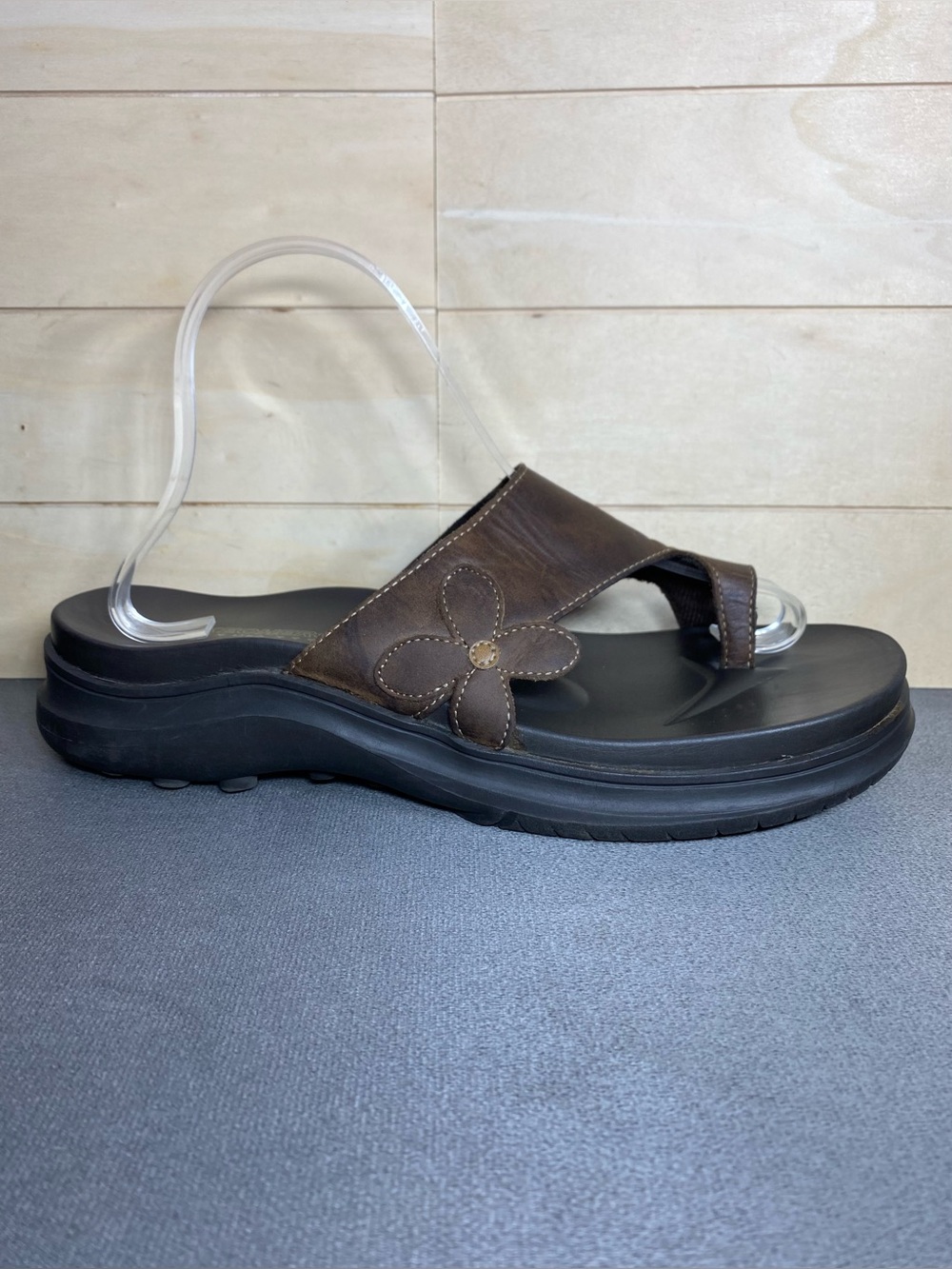Skechers Y2K Sandals Brown Leather Flower Women's Size 9 Shoes Vintage Slip-Ons